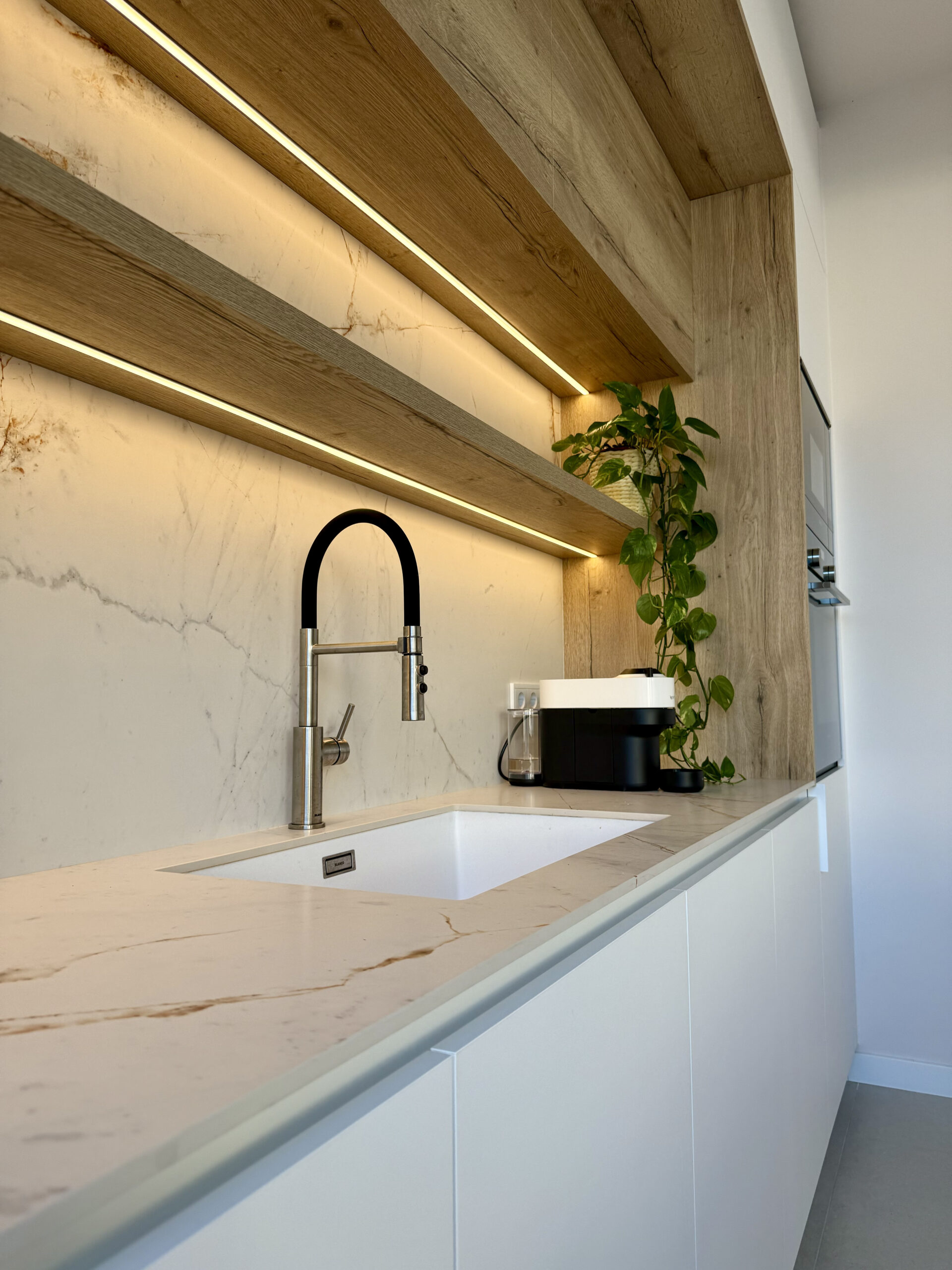 Zania Design - Cocina Mediterranea con Led